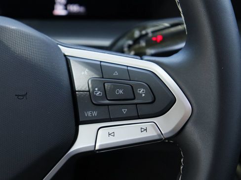 Certified 2025 Volkswagen Tiguan S FWD image 13