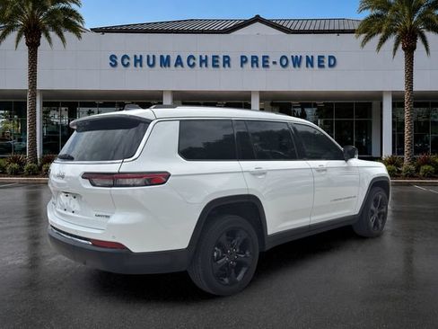 Used 2022 Jeep Grand Cherokee L Limited AWD/4WD image 7