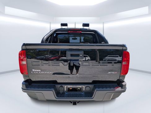 Used 2021 Chevrolet Colorado ZR2 w/ ZR2 Midnight Special Edition AWD/4WD image 4
