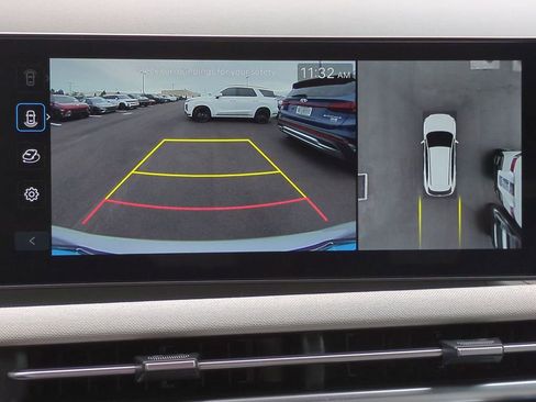 Used 2025 Hyundai Tucson Limited image 21