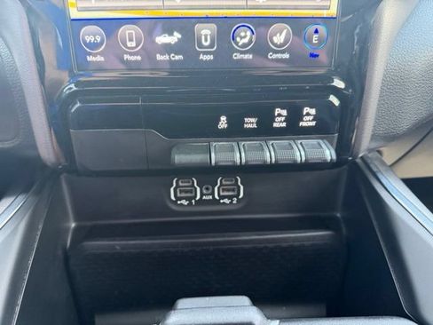 Used 2020 RAM 1500 Laramie w/ Sport Appearance Package AWD/4WD image 26