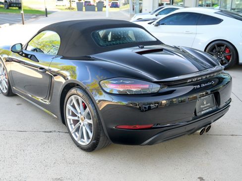 Used 2021 Porsche 718 Boxster S image 7