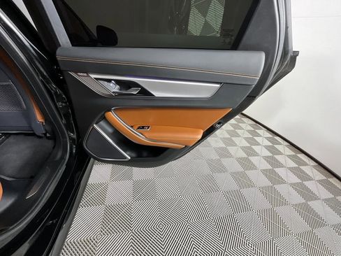 Used 2022 Jaguar XF R-Dynamic SE image 25