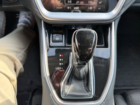 Certified 2025 Subaru Outback Premium image 34