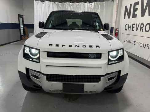 Used 2023 Land Rover Defender 110 SE AWD/4WD image 21