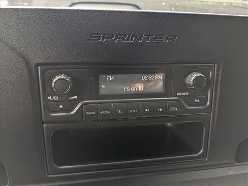 Used 2025 Mercedes-Benz Sprinter 2500 image 28