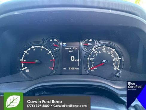 Used 2022 Toyota 4Runner SR5 Premium w/ Moonroof Package AWD/4WD image 17