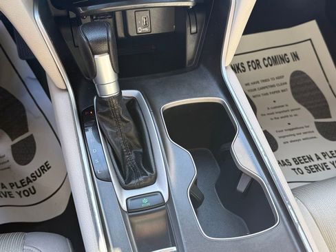 Used 2020 Honda Accord EX image 19