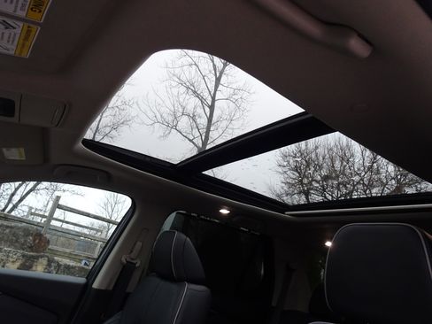 Used 2025 Honda Pilot Elite image 5