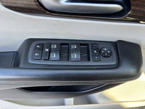 Used 2022 Chrysler Pacifica Limited image 22