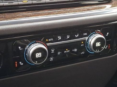 Used 2023 GMC Sierra 1500 SLE image 18