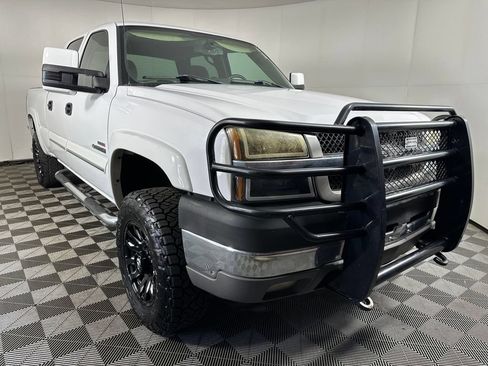 Used 2004 Chevrolet Silverado 2500 LS w/ Heavy-Duty Power Package RWD image 7