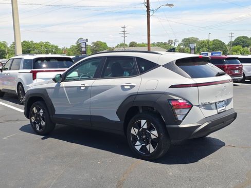 Used 2025 Hyundai Kona SEL AWD/4WD image 5