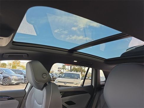 New 2026 Volkswagen Tiguan SE R-Line image 19