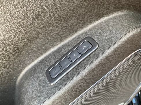 Used 2019 GMC Yukon Denali w/ Denali Ultimate Package AWD/4WD image 31