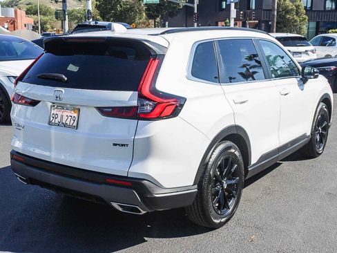 Certified 2025 Honda CR-V Sport image 9