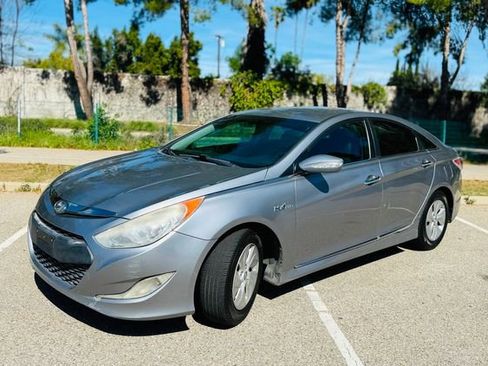 Used 2015 Hyundai Sonata Hybrid image 8
