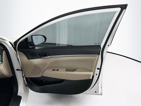 Used 2018 Hyundai Elantra Value Edition image 31