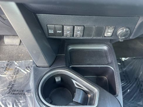 Used 2016 Toyota RAV4 SE AWD/4WD image 21