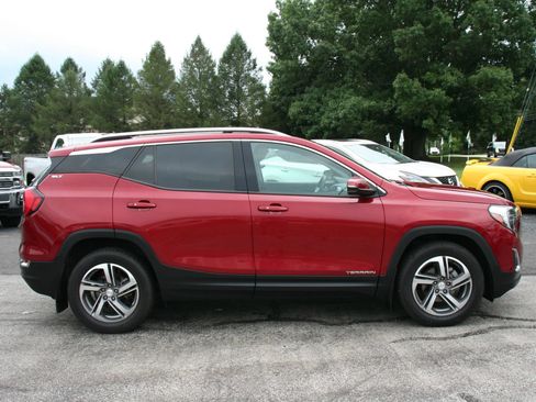 Used 2020 GMC Terrain SLT w/ Preferred Package AWD/4WD image 16