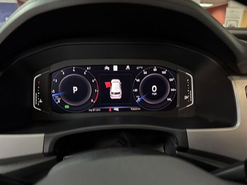 Used 2020 Volkswagen Atlas Cross Sport SEL R-Line image 12