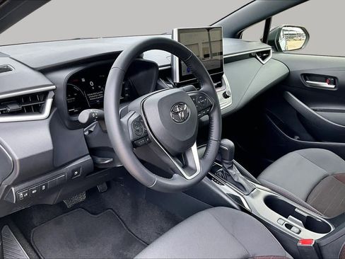 Used 2026 Toyota Corolla SE w/ SE Premium Package FWD image 16