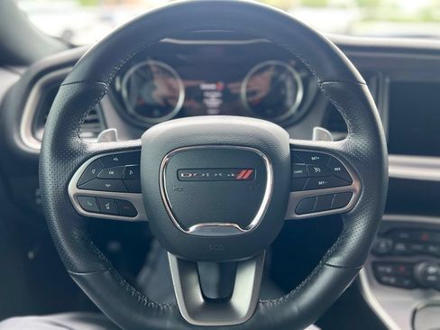 Used 2022 Dodge Challenger R/T Scat Pack w/ Dynamics Package RWD image 22