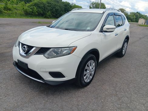 Used 2016 Nissan Rogue S w/ Appearance Package AWD/4WD image 1