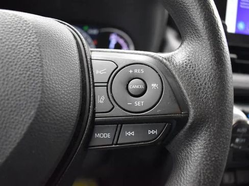 Used 2024 Toyota RAV4 XLE FWD image 23