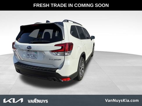 Used 2024 Subaru Forester Premium AWD/4WD image 3