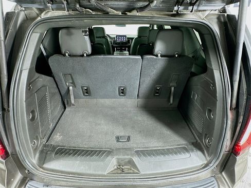 Used 2021 GMC Yukon SLT image 30