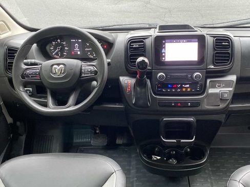 Used 2025 RAM ProMaster 2500 w/ Convenience Group FWD image 8