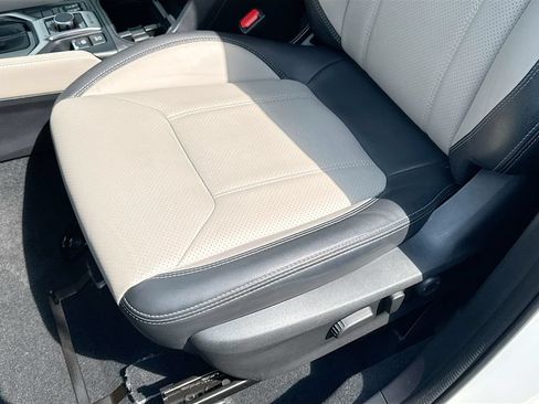 Used 2023 Subaru Forester Limited AWD/4WD image 18