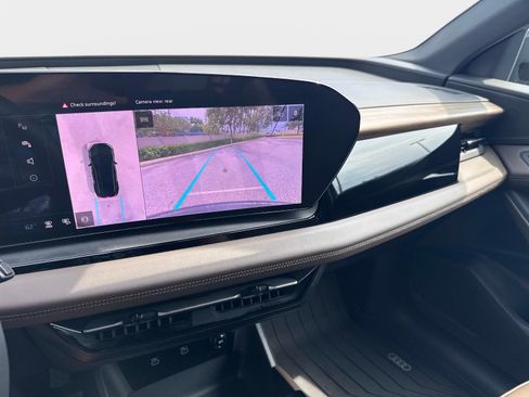 Certified 2025 Audi Q6 e-tron Premium RWD image 24