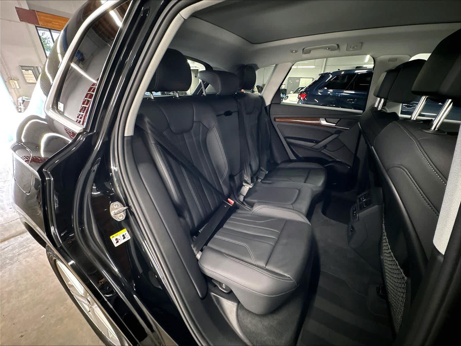 Used 2024 Audi Q5 e Premium AWD/4WD image 29