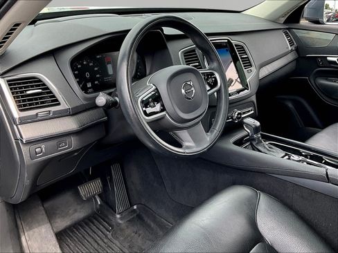 Used 2020 Volvo XC90 T5 Momentum FWD image 17