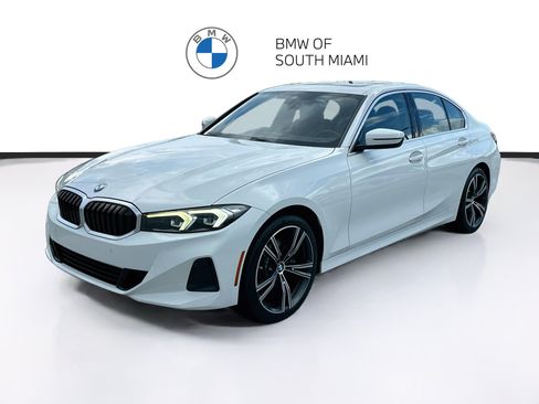 Used 2024 BMW 330i Sedan w/ Convenience Package RWD image 3