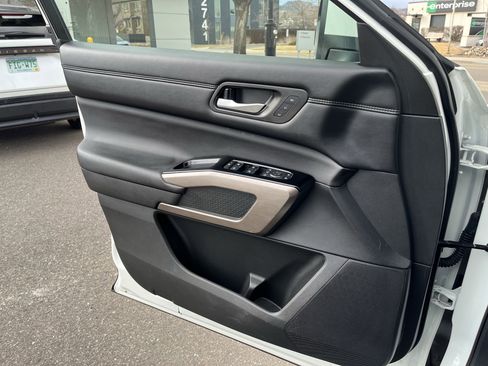 Certified 2024 Nissan Pathfinder Platinum w/ Cargo Package image 18