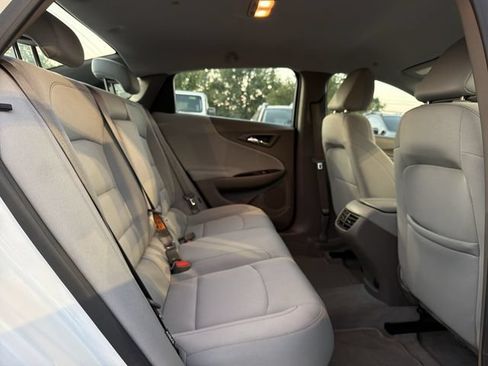 Used 2024 Chevrolet Malibu LT FWD image 12
