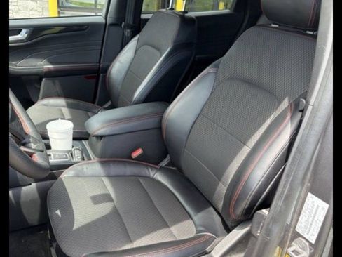 Used 2023 Ford Escape ST-Line w/ Tech Pack #1 FWD image 6