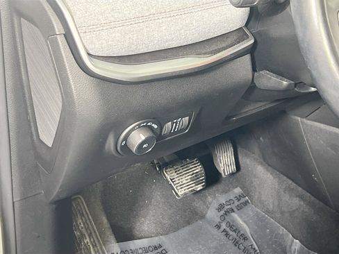 Used 2022 Jeep Compass Latitude w/ Sun and Sound Group AWD/4WD image 10