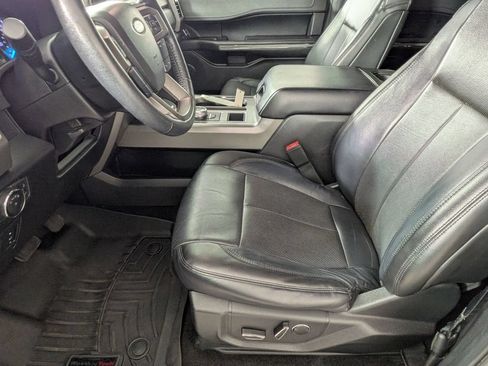 Used 2018 Ford Expedition XLT w/ Equipment Group 201A RWD image 21
