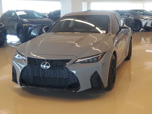 Certified 2022 Lexus IS 500 image 4