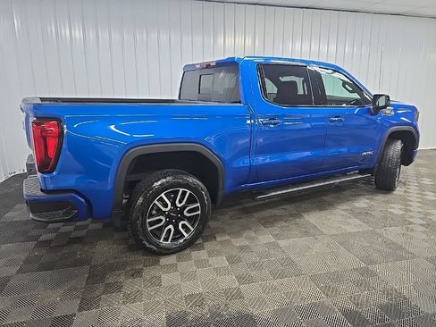Used 2023 GMC Sierra 1500 AT4 w/ Technology Package AWD/4WD image 3