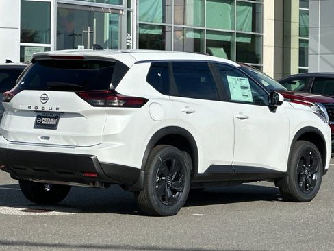 New 2026 Nissan Rogue SV w/ Cold Weather Package FWD image 4