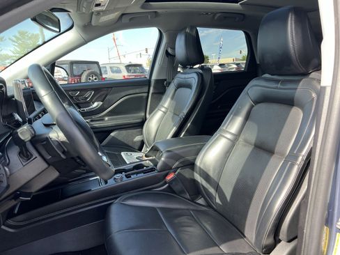 Used 2022 Lincoln Corsair AWD w/ Premium Package image 21