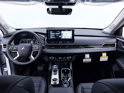 New 2026 Mitsubishi Outlander SE FWD image 21