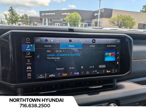 Used 2026 Jeep Gladiator Mojave AWD/4WD image 21
