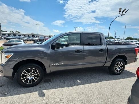 Used 2023 Nissan Titan SV AWD/4WD image 4