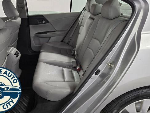 Used 2015 Honda Accord EX-L image 29